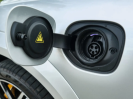 Carro elétrico convencional enfrenta dificuldades para ser considerado solução de baixo carbono